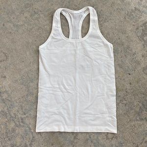 Swiftly tech tank white